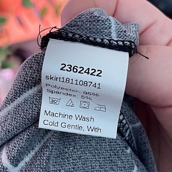 Shein • Checker Plaid Overall Dress - Picture 4 of 4